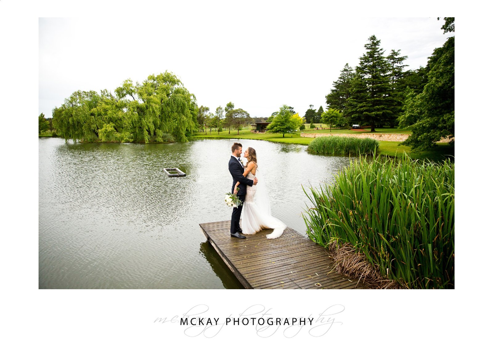 Lakeside photos at Bendooley Estate wedding